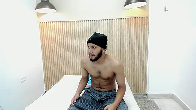 Adamss 23 online show from 10-08-25, 08:06