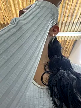 catalina garciaa online show from 11-30-25, 01:37