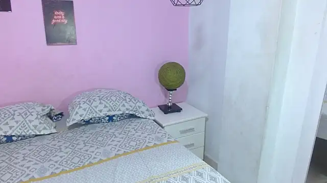 alessia nichols online show from 10-10-25, 07:13