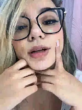 Amy thompson01 online show from 10-20-25, 08:15