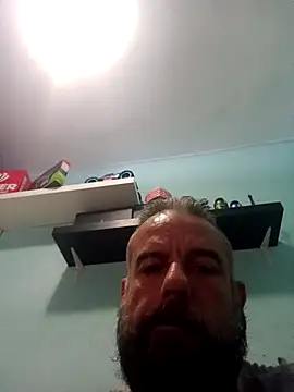 kikecastella online show from 10-20-25, 01:33