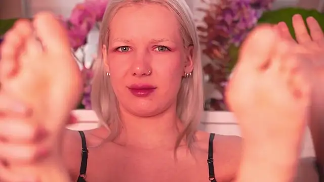 RanyThomson online show from 11-28-25, 12:08