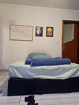 SweetGoodBoy22 online show from 10-10-25, 07:35