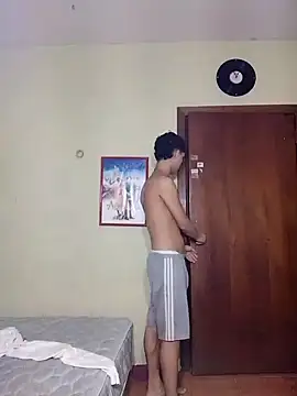 Mrdante23 online show from 10-24-25, 03:03