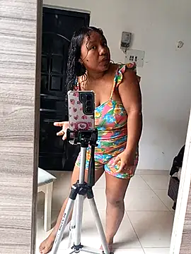 Snapshot of Rosario-castro chatting on 10-06-25, 03:31 Rosario-castro online show from 10-06-25, 03:31