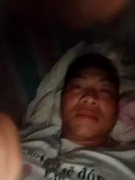 Snapshot of -CHOI-83 chatting on 10-15-25, 10:54 -CHOI-83 online show from 10-15-25, 10:54