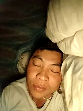 Snapshot of -CHOI-83 chatting on 10-18-25, 09:37 -CHOI-83 online show from 10-18-25, 09:37