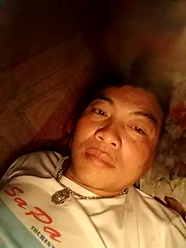 Snapshot of -CHOI-83 chatting on 11-21-25, 04:49 -CHOI-83 online show from 11-21-25, 04:49