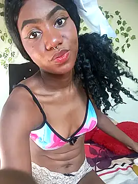 Snapshot of britth_kiss chatting on 10-25-25, 08:14 britth kiss online show from 10-25-25, 08:14