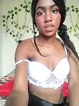 Snapshot of britth_kiss chatting on 10-27-25, 07:07 britth kiss online show from 10-27-25, 07:07