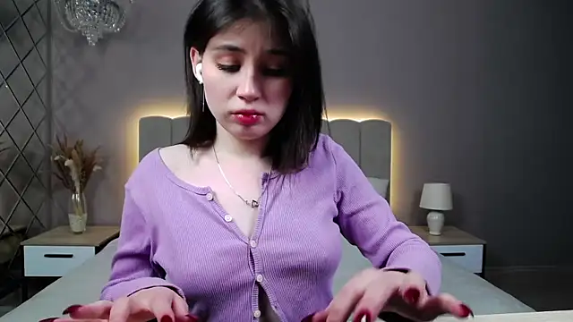 DianaMello online show from 11-16-25, 04:29