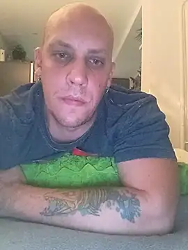 Snapshot of Kobradera1984 chatting on 10-09-25, 11:36 Kobradera1984 online show from 10-09-25, 11:36