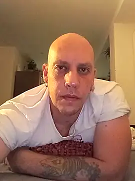 Snapshot of Kobradera1984 chatting on 10-30-25, 10:54 Kobradera1984 online show from 10-30-25, 10:54