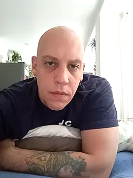 Snapshot of Kobradera1984 chatting on 11-23-25, 10:04 Kobradera1984 online show from 11-23-25, 10:04