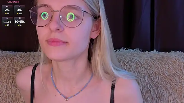 MonicaShiny online show from 12-01-25, 09:42