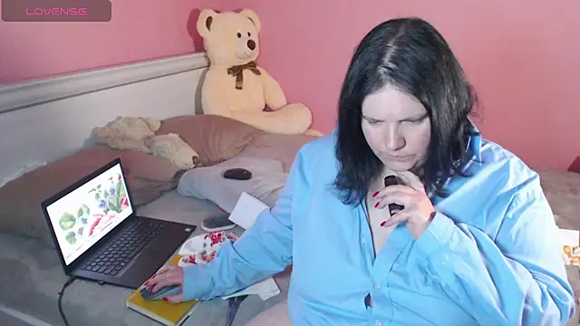 Snapshot of _alexandra_ray_ chatting on 12-13-25, 07:53 alexandra ray online show from 12-13-25, 07:53