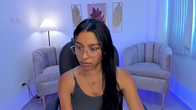 Snapshot of Silvana_velvet chatting on 10-21-25, 08:31 Silvana velvet online show from 10-21-25, 08:31