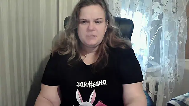 Snapshot of HarmonyKarera chatting on 10-25-25, 08:33 HarmonyKarera online show from 10-25-25, 08:33