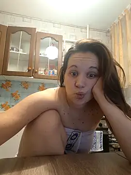 Snapshot of Lorie_Jillian chatting on 10-29-25, 08:43 Lorie Jillian online show from 10-29-25, 08:43