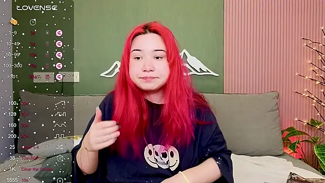 Klee Love online show from 10-18-25, 04:15