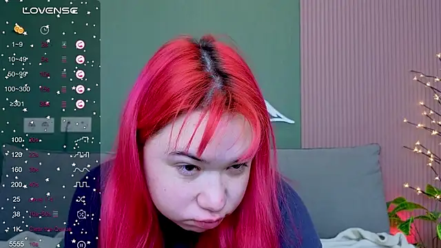 Klee Love online show from 10-19-25, 04:13