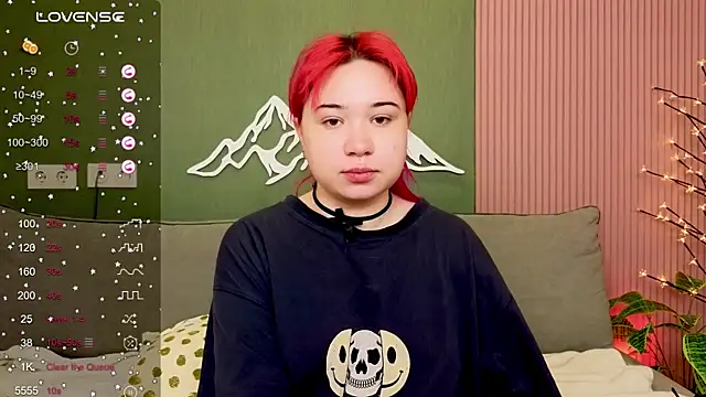 Klee Love online show from 10-20-25, 04:13