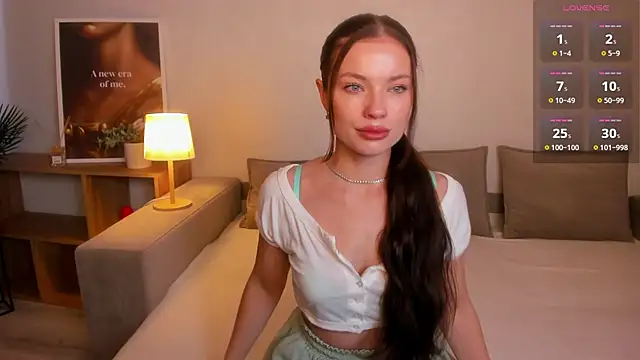 Snapshot of Taylaa_Luxe chatting on 10-17-25, 06:27 Taylaa Luxe online show from 10-17-25, 06:27