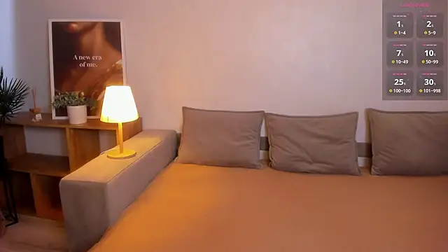 Snapshot of Taylaa_Luxe chatting on 10-21-25, 06:36 Taylaa Luxe online show from 10-21-25, 06:36