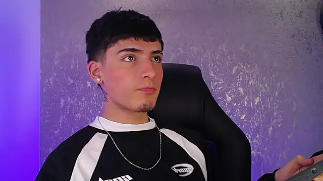 MateoMitchell online show from 11-24-25, 05:29