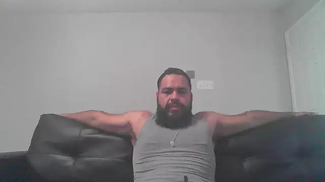 BigJohnBear39 online show from 10-23-25, 02:16