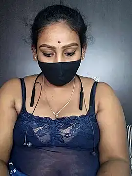 Snapshot of tamil_Monisha chatting on 12-13-25, 07:53 tamil Monisha online show from 12-13-25, 07:53