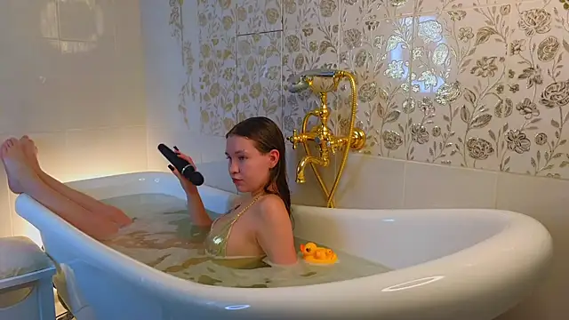 Snapshot of MarindaRuud chatting on 12-03-25, 12:36 MarindaRuud online show from 12-03-25, 12:36