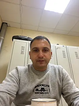 Snapshot of Mahrovmaxim chatting on 10-09-25, 06:11 Mahrovmaxim online show from 10-09-25, 06:11