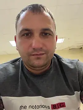 Snapshot of Mahrovmaxim chatting on 10-12-25, 06:07 Mahrovmaxim online show from 10-12-25, 06:07