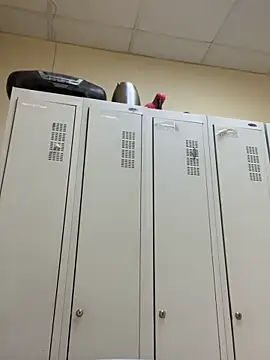 Snapshot of Mahrovmaxim chatting on 10-21-25, 05:30 Mahrovmaxim online show from 10-21-25, 05:30