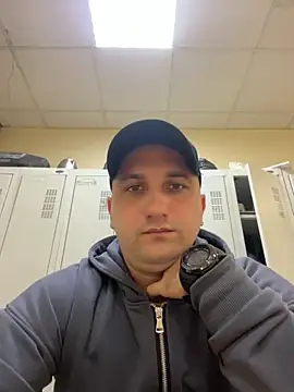 Snapshot of Mahrovmaxim chatting on 10-23-25, 11:20 Mahrovmaxim online show from 10-23-25, 11:20