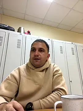 Snapshot of Mahrovmaxim chatting on 11-01-25, 07:21 Mahrovmaxim online show from 11-01-25, 07:21