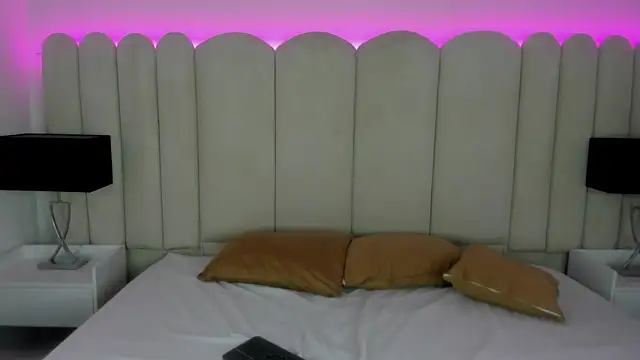 Alanha   online show from 12-17-25, 05:13