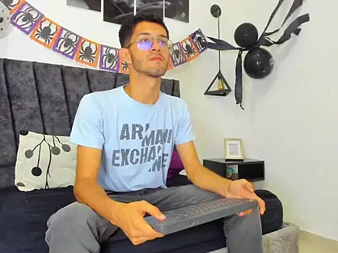 ianthompsoncut online show from 10-15-25, 03:28