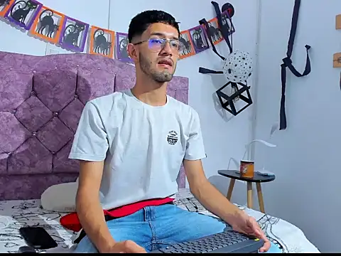 ianthompsoncut online show from 10-21-25, 02:40