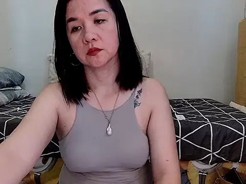 KissHott online show from 04-26-26, 05:05