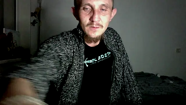 Twolatte1520 online show from 04-19-26, 01:05