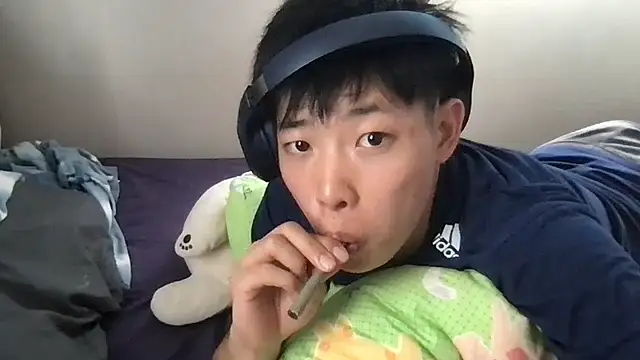 Snapshot of aooya chatting on 10-06-25, 01:36 aooya online show from 10-06-25, 01:36