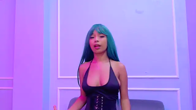 AliceJackkson online show from 11-17-25, 12:33