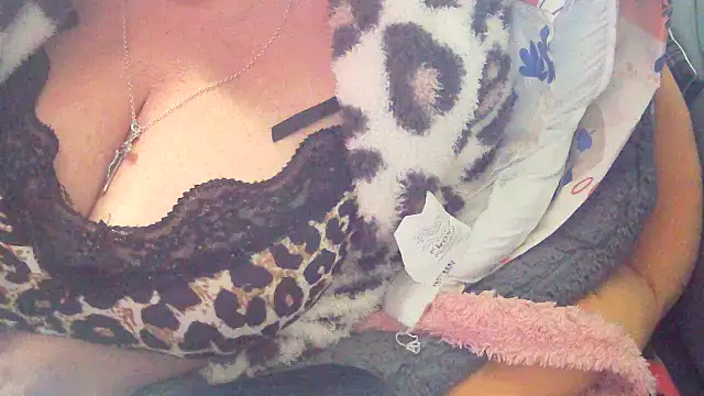 Playful MILF Demi online show from 01-08-26, 08:44