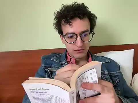 Snapshot of Poeta98@xh chatting on 10-04-25, 01:53 Poeta98xh online show from 10-04-25, 01:53