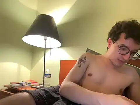 Snapshot of Poeta98@xh chatting on 10-13-25, 06:08 Poeta98xh online show from 10-13-25, 06:08