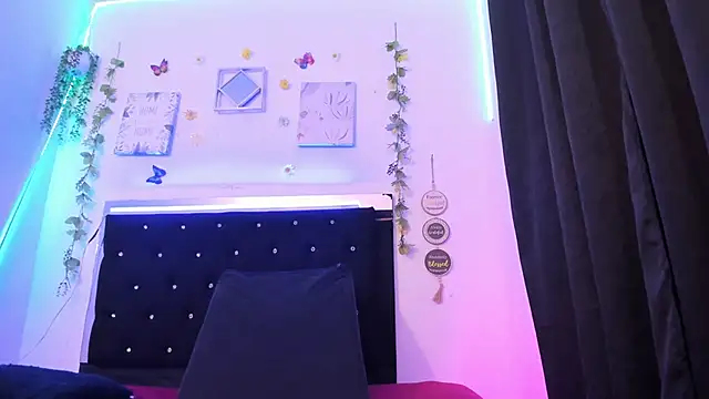 DayanRoux online show from 10-15-25, 12:27