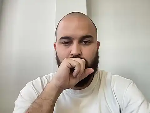 Snapshot of mayday2025m chatting on 11-26-25, 02:29 mayday2025m online show from 11-26-25, 02:29