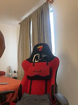 Ezzio Scolaro online show from 03-24-26, 09:53